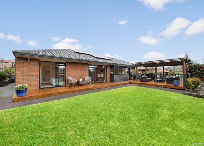  at 15 Orangewood Drive, Northpark, Manukau City, Auckland