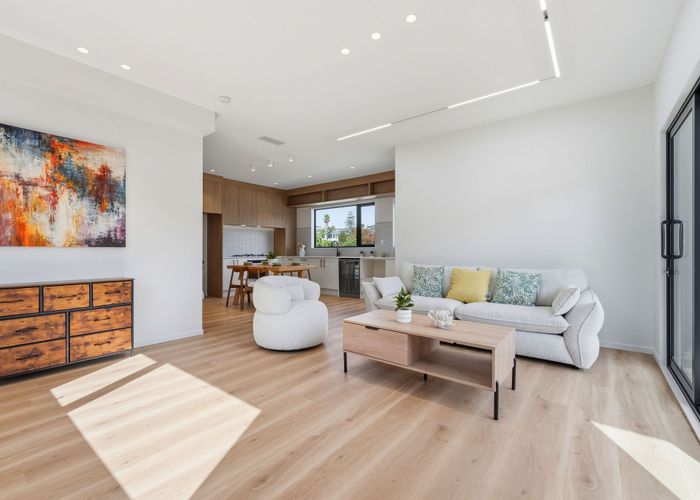  at Lot 1/30 Kiteroa Terrace, Rothesay Bay, North Shore City, Auckland