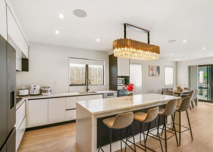  at 27 Drumnaconagher Road, Flat Bush, Manukau City, Auckland