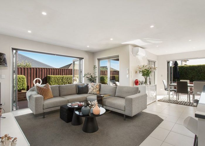  at 16 Glen Oaks Drive, Northwood, Christchurch