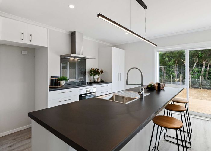  at 6 Magnolia Place, Levin, Levin