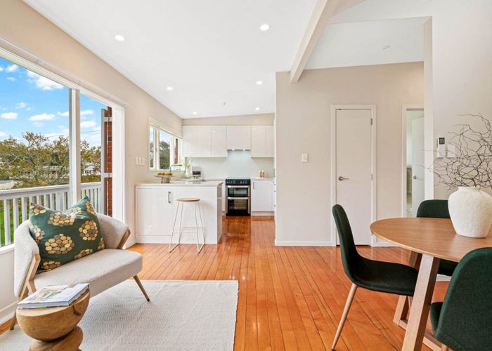  at 8/39 Belle Vue Avenue, Northcote Point, North Shore City, Auckland