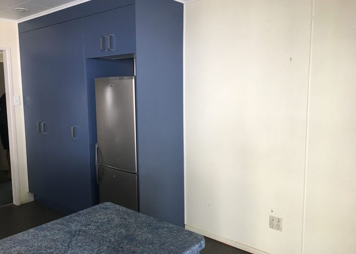  at 52 Kemp Road, Waiuku