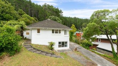  at 60 Elmslie Road, Pinehaven, Upper Hutt