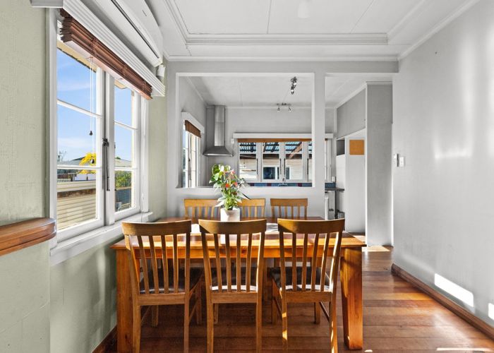  at 33 Avondale Road, Taradale, Napier, Hawke's Bay
