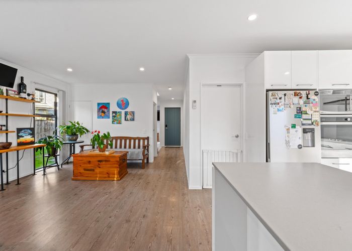  at 22 William Wallbank Crescent, Swanson, Waitakere City, Auckland
