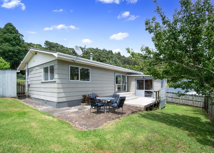  at 12 Mildon Road, Waitakere, Waitakere City, Auckland
