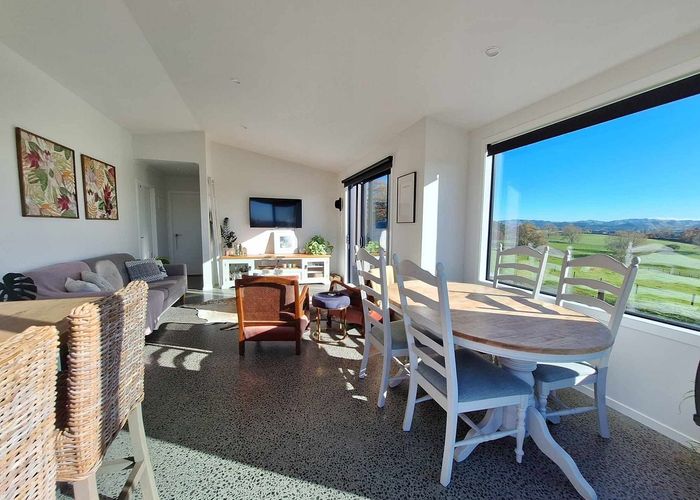  at 81 Jury Road, Ngahinapouri, Hamilton