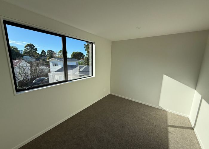  at 9 Tuakana Street, Point England, Auckland City, Auckland