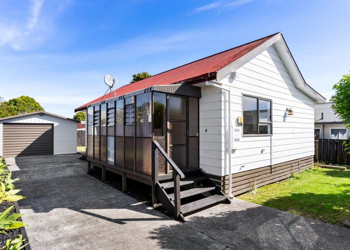  at 1/4 Elm Street, Avondale, Auckland