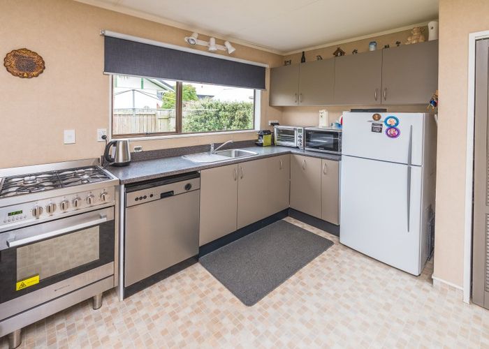  at 14 Akepiro Place, Tawhero, Whanganui