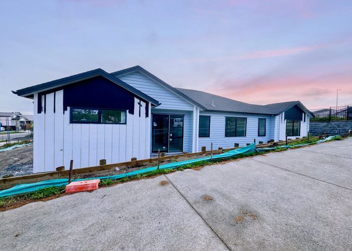  at 389 Te Taruna Drive, Milldale, Rodney, Auckland