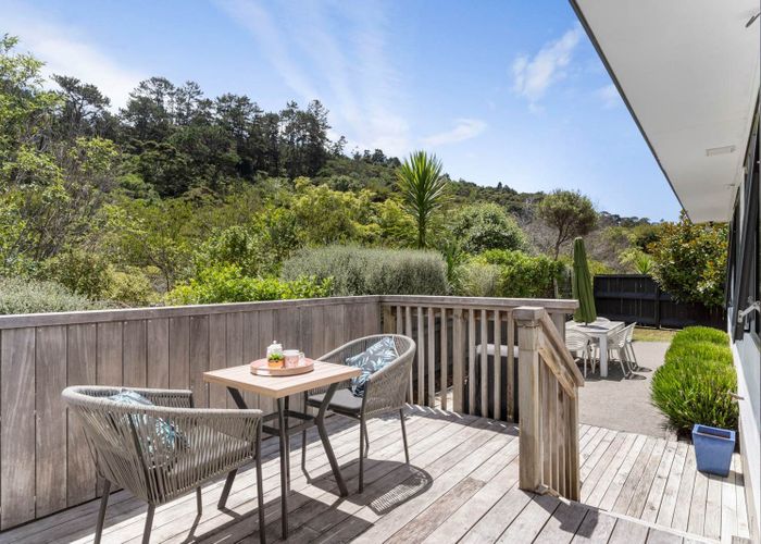  at 2/136 Lynn Road, Bayview, Auckland