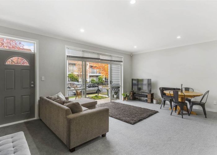  at 7/44 Carlos Drive, Flat Bush, Auckland