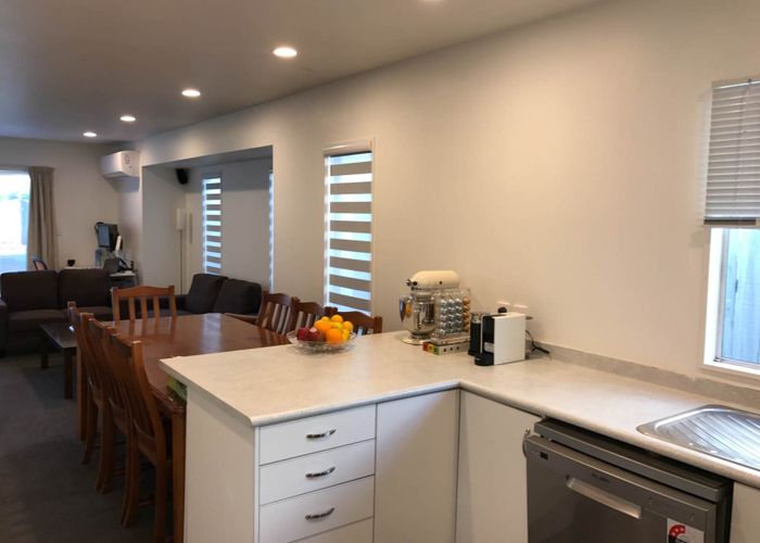  at 2/45 Sungrove Rise, Sunnyvale, Waitakere City, Auckland