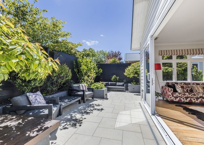  at 8 Plymouth Street, Karori, Wellington, Wellington