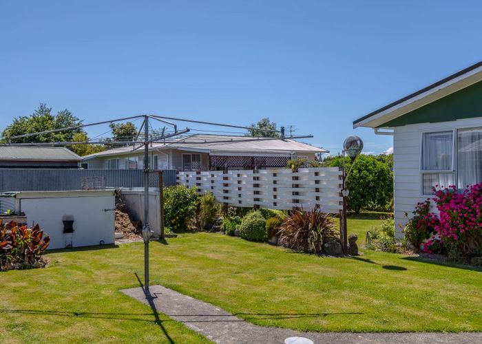  at 8 Booth Street, Carterton