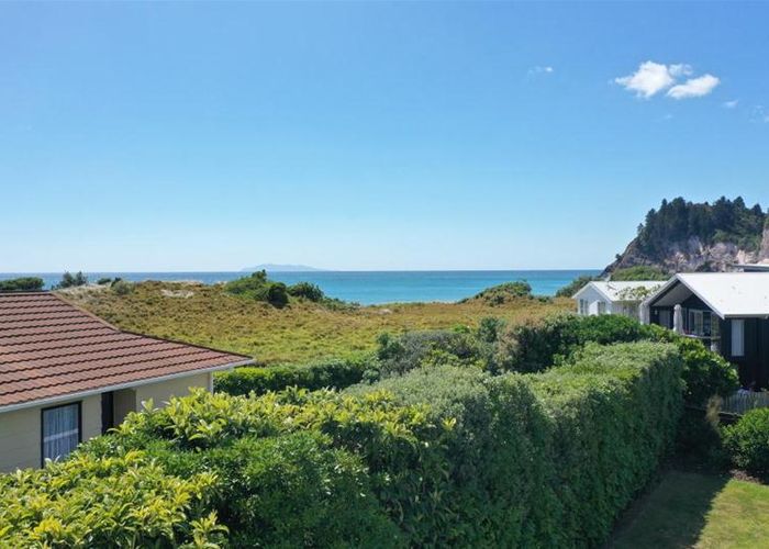  at 16 Moray Place, Whiritoa, Waihi