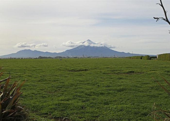  at 305 Tai Road, Ōpunake