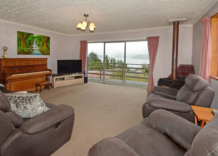  at 32 Gorman Street, Macandrew Bay, Dunedin