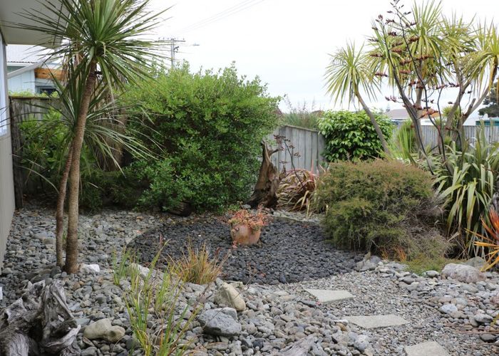  at 9 Barber Street, Foxton Beach, Foxton