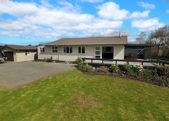  at 7 Kaipara Lake Road, Helensville