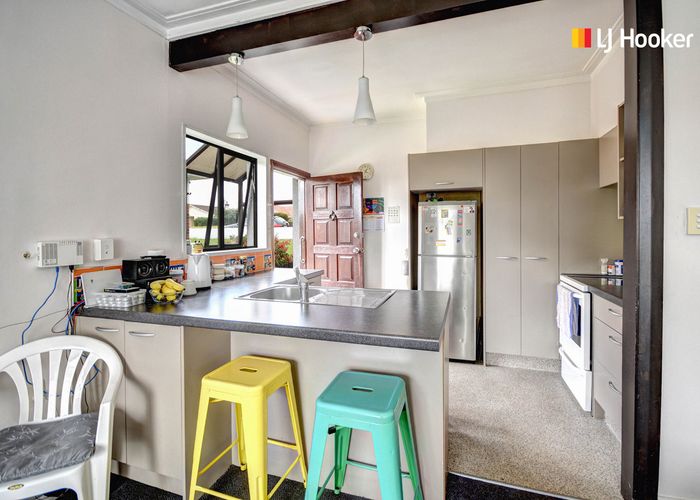  at 22 Mornington Road, Balaclava, Dunedin
