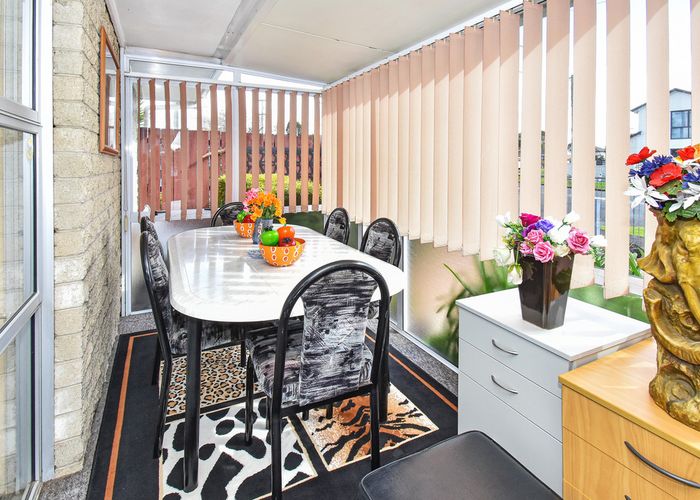  at 2/55 Pah Road, Papatoetoe, Auckland