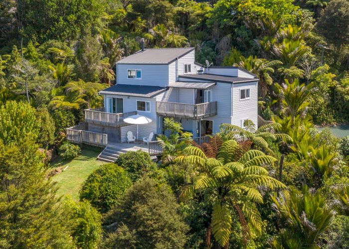  at 24 Deirdre Place, Titirangi, Auckland