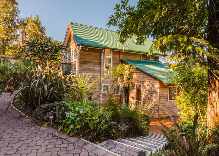  at 731 Scenic Drive, Henderson Valley, Auckland