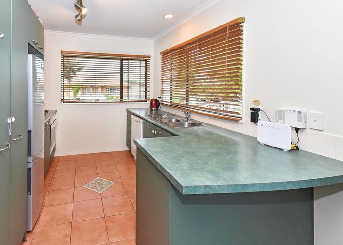  at 5 Adair Place, Weymouth, Auckland