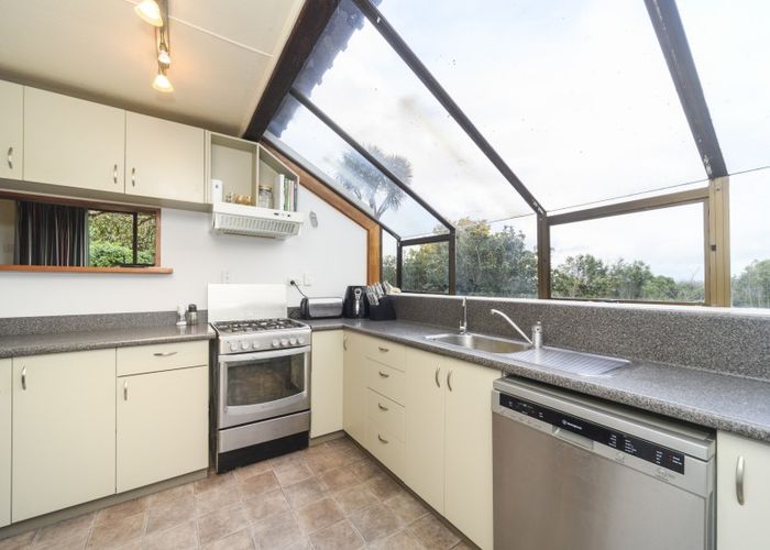  at 12 Osborne Terrace, Feilding, Feilding