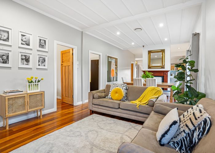  at 168 Queen Street, Northcote Point, Auckland