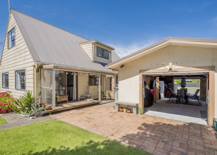  at 5 Koromiko Street, Otaki Beach, Otaki