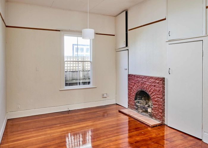  at 8 Queen Street, Petone, Lower Hutt