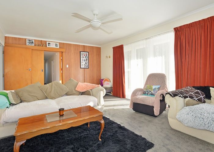  at 71 Oxford Street, Lansdowne, Masterton