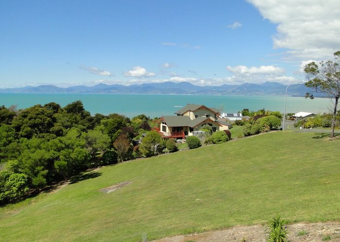  at 5 Van Beek Place, Ruby Bay, Mapua