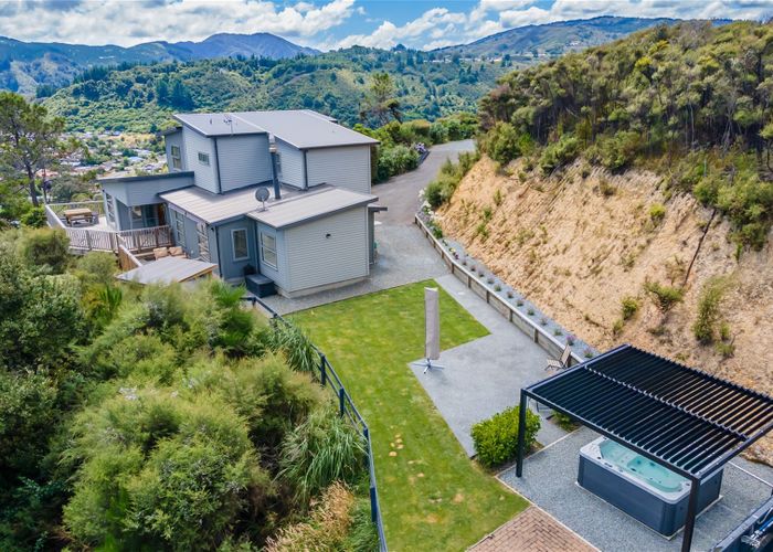  at 13 Streets Way, Timberlea, Upper Hutt