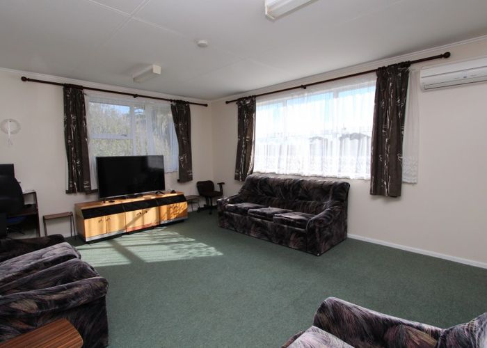  at 76 Warspite Avenue, Cannons Creek, Porirua