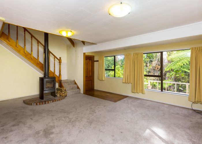  at 90 Avro Road, Blue Mountains, Upper Hutt