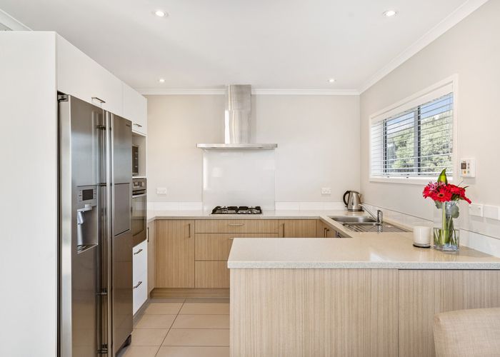  at 100 Glendhu Road, Bayview, Auckland