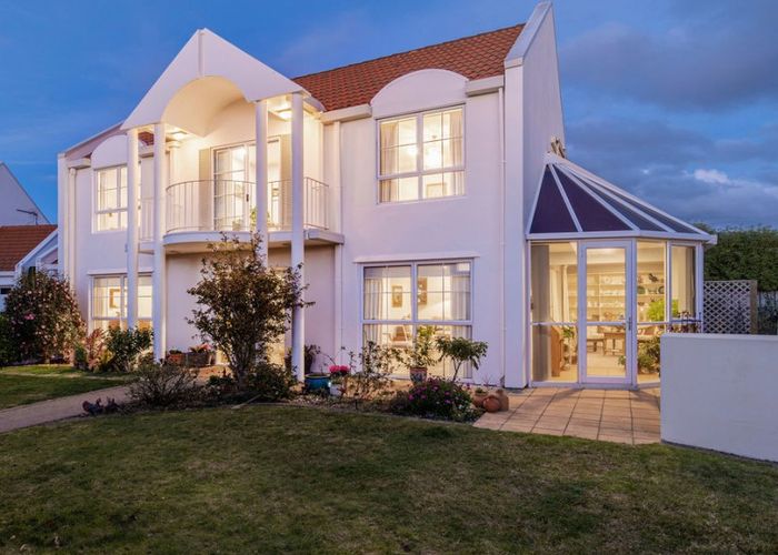  at 4/32 Percival Avenue, Matua, Tauranga