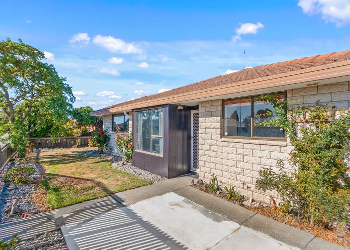  at 1/4 Peebles Drive, Hei Hei, Christchurch