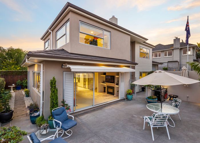  at 72A Bradbury Road, Botany Downs, Auckland