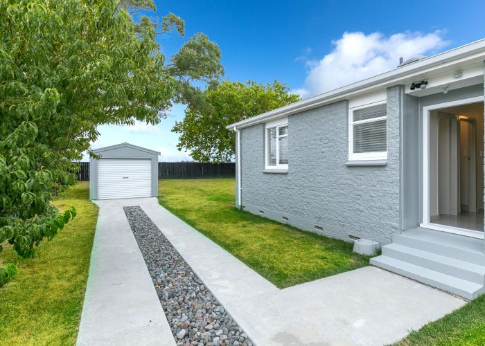 at 8 Robertson Place, Rukuhia, Hamilton