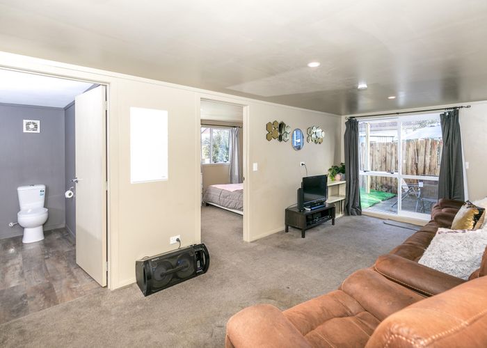  at 16 Lethborg Street, Dinsdale, Hamilton