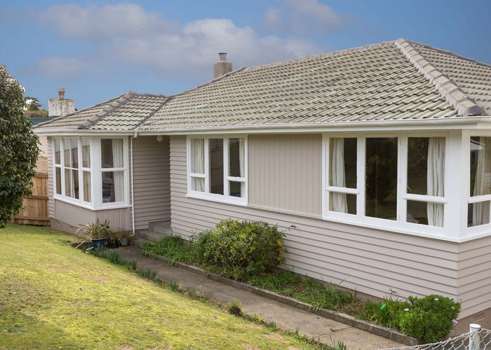  at 57 Takapuwahia Drive, Takapuwahia, Porirua