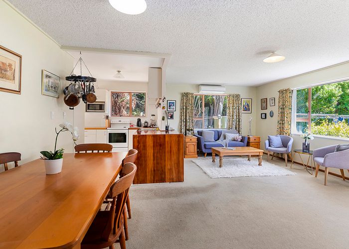  at 2/16 Henderson Street, Karori, Wellington