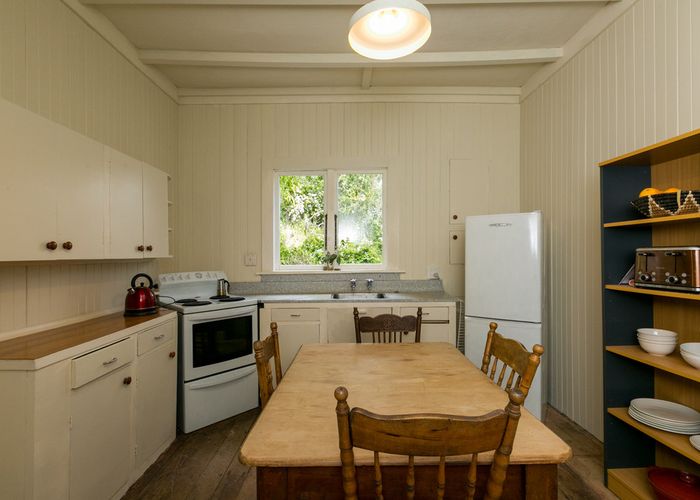  at 18 Bay View Road, Bluff Hill, Napier
