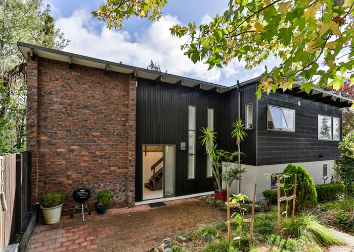  at 42 Tawini Road, Titirangi, Auckland